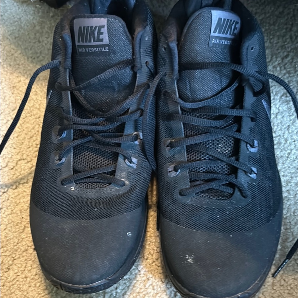 Nike Air Versitile Men's Black Shoes